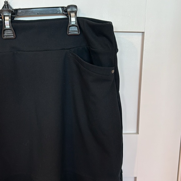 360 by Tail Black Ruffle Skirt XL - Picture 4 of 9